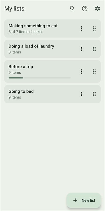 My lists: four lists, one showing “3 of 7 items checked” and another with a progress bar; below, the “New list” button.
