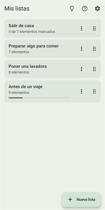 Mis listas: cuatro listas, una con «3 de 7 elementos marcados» y otra con barra de progreso; abajo, el botón «Nueva lista».
